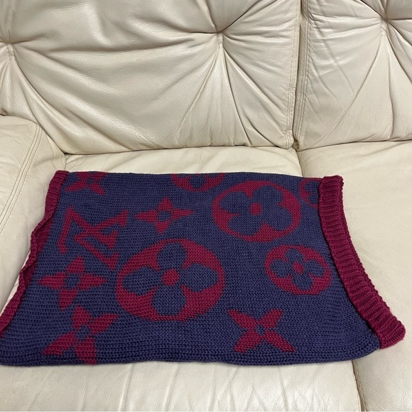 LOUIS VUITTON Knit Wool Snood Scarf Red Blue Monogram Print - Picture 1 of 11